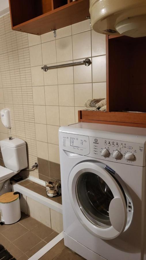 M&M Airport Stop Garden Apartment Spáta 外观 照片