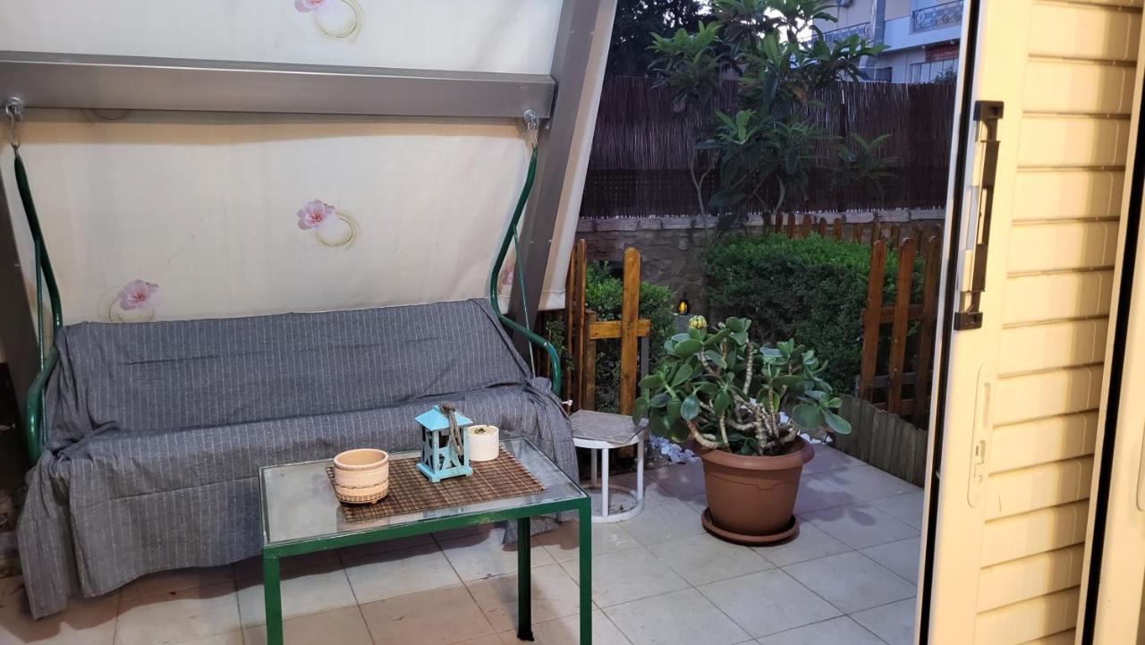 M&M Airport Stop Garden Apartment Spáta 外观 照片